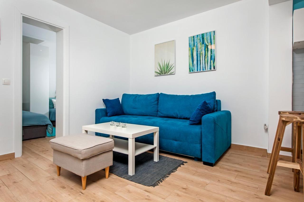 로비니 Little House - Just Few Steps From The City Center 빌라 외부 사진