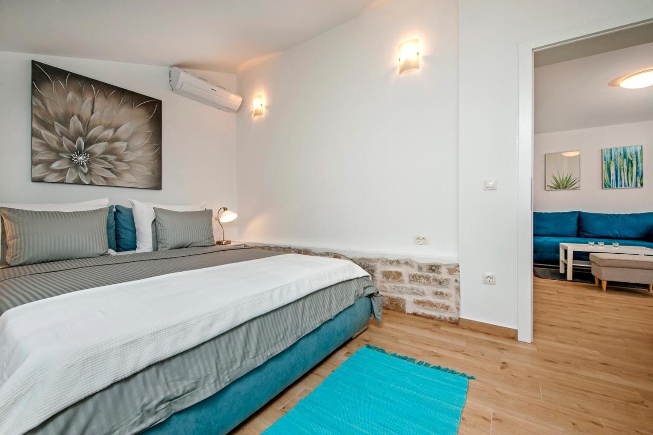로비니 Little House - Just Few Steps From The City Center 빌라 외부 사진