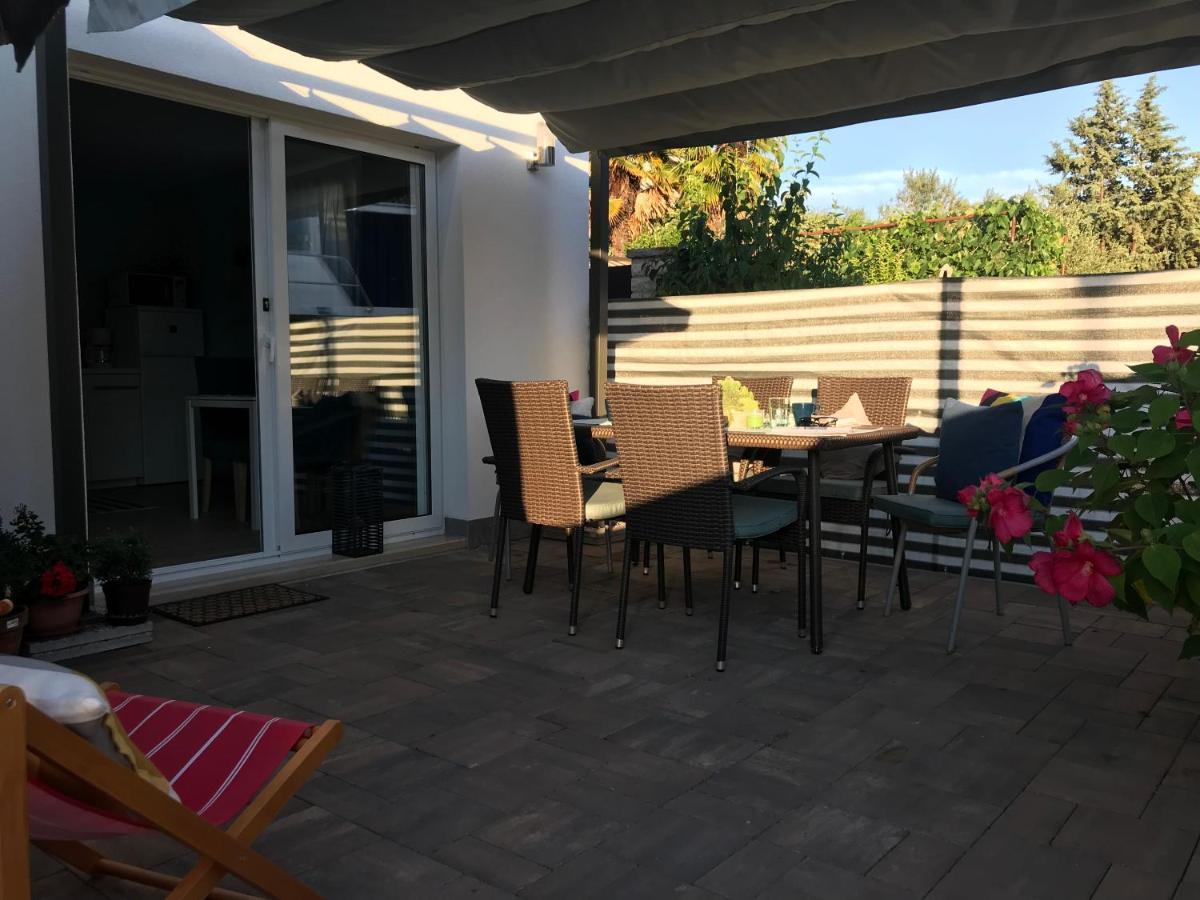 로비니 Little House - Just Few Steps From The City Center 빌라 외부 사진