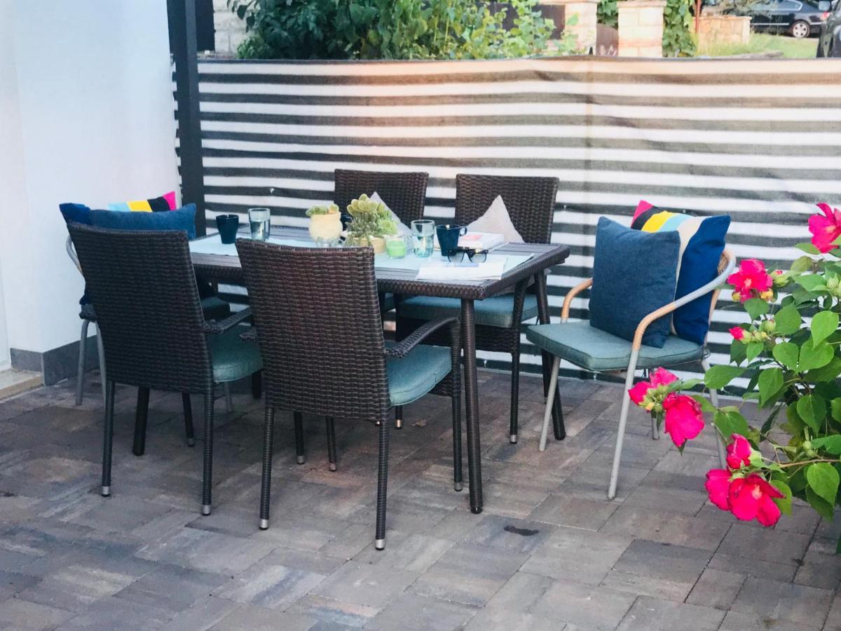 로비니 Little House - Just Few Steps From The City Center 빌라 외부 사진