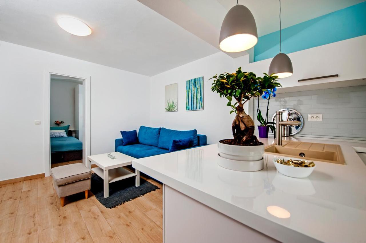 로비니 Little House - Just Few Steps From The City Center 빌라 외부 사진